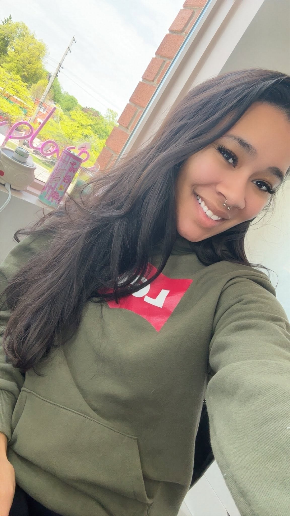Taina — Owner & Nail Technician
